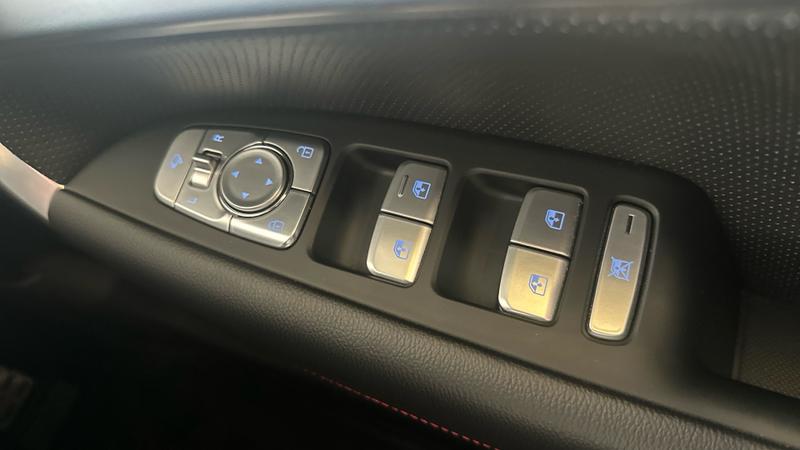 Genesis G70 Photo cohere-72dcd722a2a696669622de2f65779049041df12e.jpg
