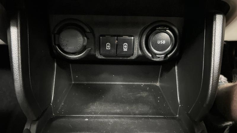 Suzuki SWIFT Photo cohere-73a15fb4b4c2f4bb7b448229ac44bb7db6c7e483.jpg