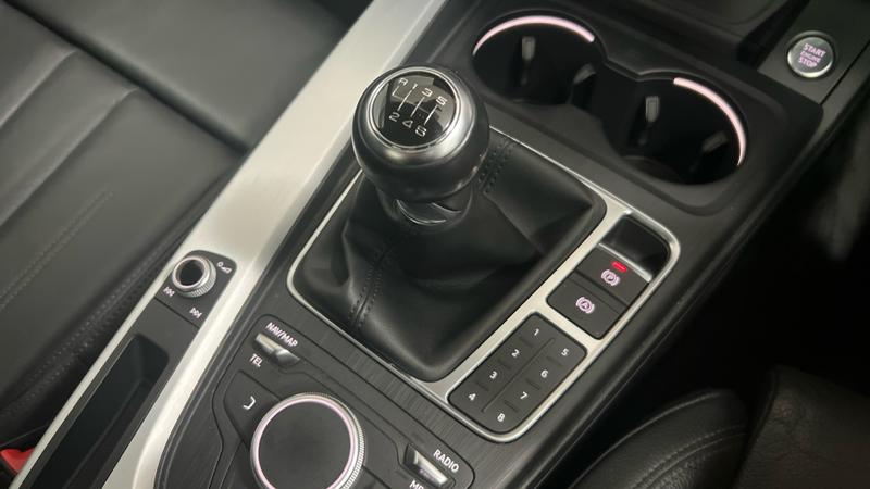 Audi A4 Photo cohere-73dfbd2e12304d6da85812ce3b373994f8713fd3.jpg