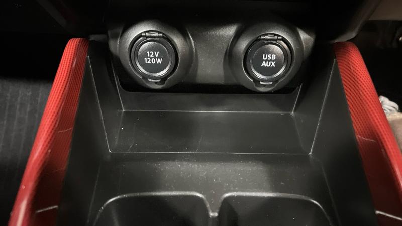 Suzuki SWIFT Photo cohere-748d1895f01ae37a0e1f7de821e7dea7a8254e61.jpg