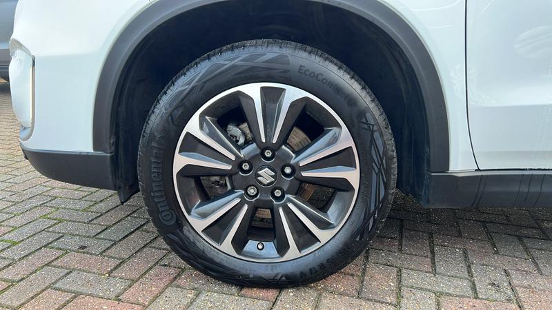 Suzuki Vitara Photo cohere-7536eccc1bd4cd46df6ccba7406e00d78467ad14.jpg