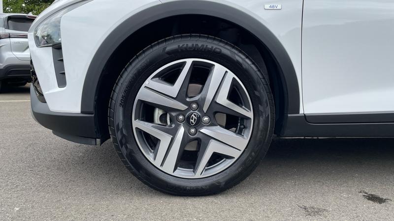 Hyundai BAYON Photo cohere-75588b6d153b627a79e727ca2e4d9865a1b64191.jpg