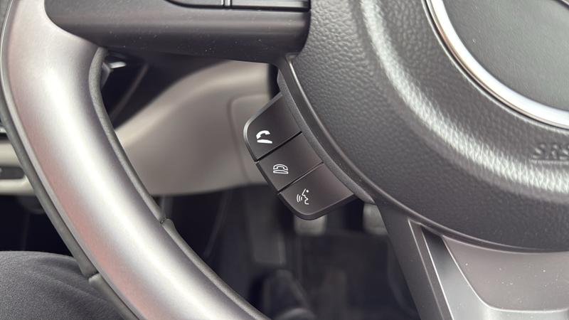 Suzuki SWIFT Photo cohere-759175da71459f8b84b8da63ad0835cefc335516.jpg