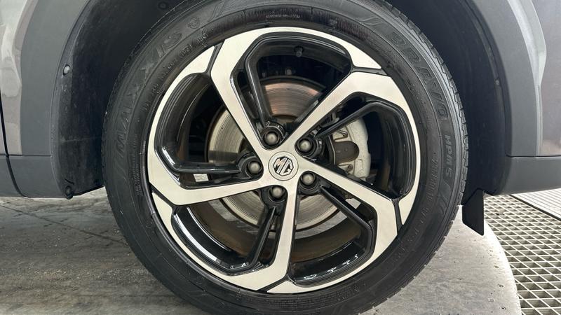 MG MG HS Photo cohere-769202be476cae5d56bd7320b3504b91de34265b.jpg
