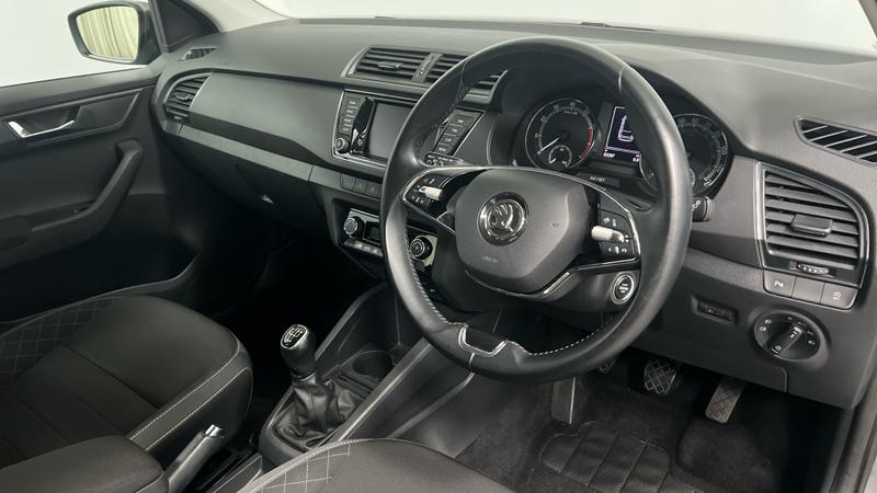 Skoda FABIA Photo cohere-77f2339be5468dc47493541289e3e1f60e38d328.jpg