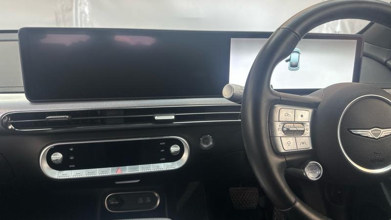 Genesis GV60 Photo cohere-77f4e0dbae93a9b833606bdbf9a9123f7a6d5b46.jpg