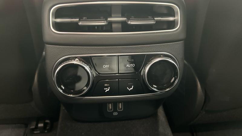 Genesis GV70 Photo cohere-782d4a392bd6657407803a4ad73d344e1f0f04c3.jpg