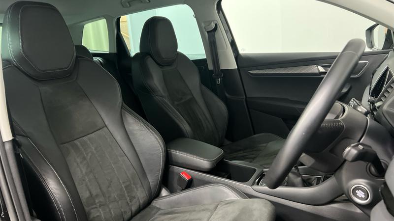 Skoda KAROQ Photo cohere-7833388b01909f6d8f888357ab5bd608c9c8dc43.jpg