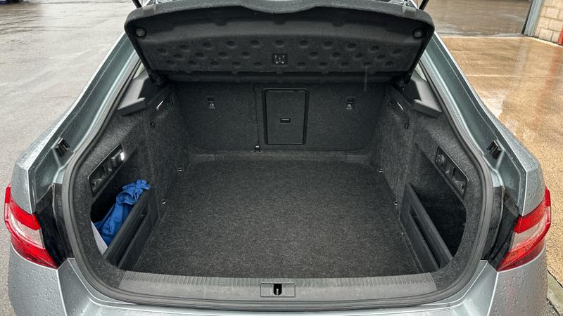 Skoda SUPERB Photo cohere-78442ae9338894a0aa4d23695f99a230971a9596.jpg