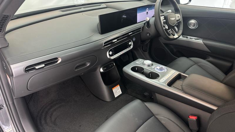 Genesis GV60 Photo cohere-78bcb6d2bfee5787698814683acc5980ee2bd488.jpg