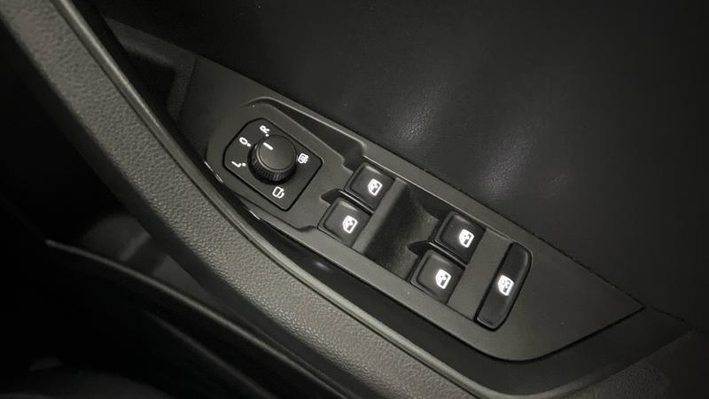 Skoda KAROQ Photo cohere-79b46b6a0cc1976e93262f90bbc0d2648505bab7.jpg