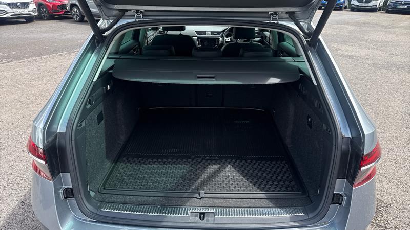 Skoda SUPERB Photo cohere-7c670df8406a53467070ca90494e84d33ed5d5b5.jpg