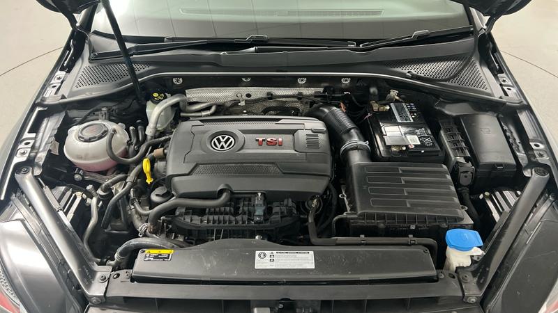 Volkswagen GOLF Photo cohere-7cefe874d45c1215d750d30720dde8c4c78087ee.jpg
