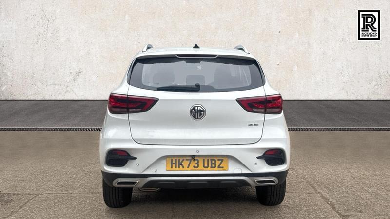 MG MG ZS Photo cohere-7cf48da5b068e5b8021b179ee09554c37a495f7c.jpg