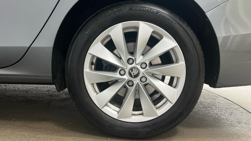 Skoda SUPERB Photo cohere-7e4d4d067d28d82b030a58de1e9e717144ba40bc.jpg