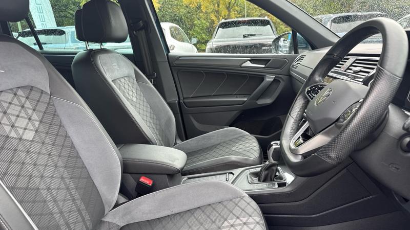Volkswagen Tiguan Photo cohere-7e6ff7518e534ea4ed537ab02fc606ebb384ea0d.jpg