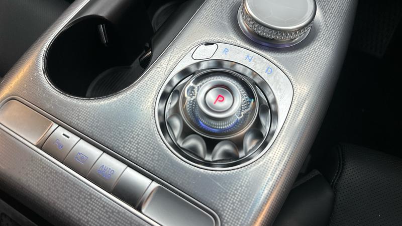 Genesis GV60 Photo cohere-7eef758f2dc21c8ae0b20efc604fcec3fa3d51e2.jpg
