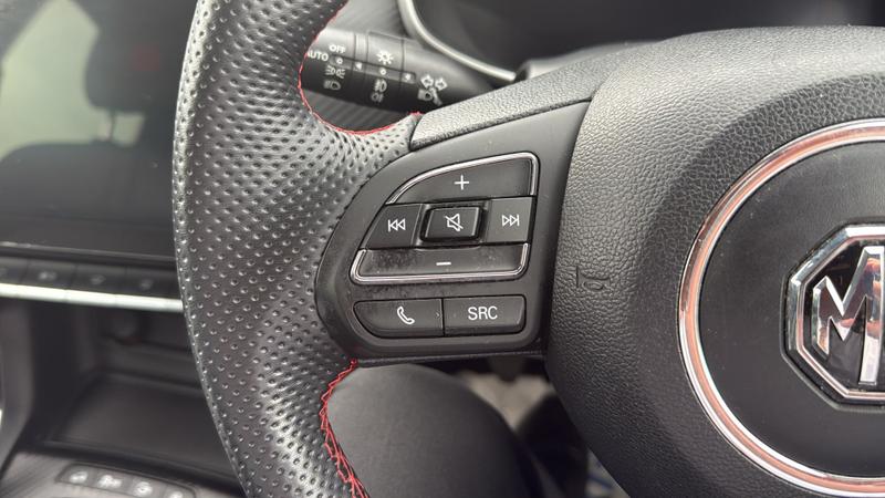 MG ZS Photo cohere-7ef18ce6ba7acea7745be3f69d4b09334abf9412.jpg