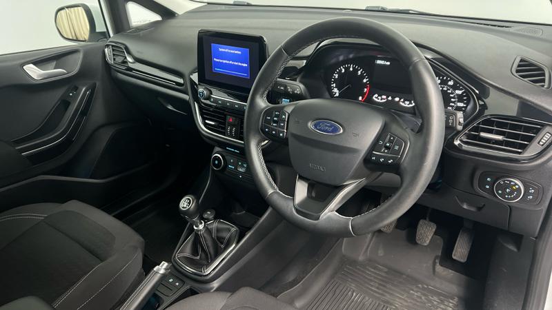 Ford FIESTA Photo cohere-7f34fdb79ec7bc77689a5f86121d1def29aa8a0a.jpg