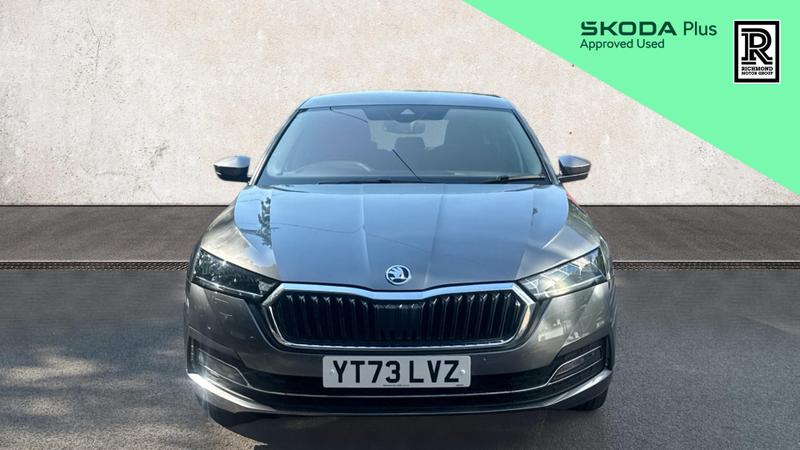 Skoda OCTAVIA Photo cohere-80189a8afa4c605e3f50b3fb9199b9cc9345efd3.jpg