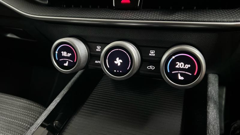 Skoda SUPERB Photo cohere-80fc034a8c94901e3ca2bcc0dc925d52df6ada61.jpg