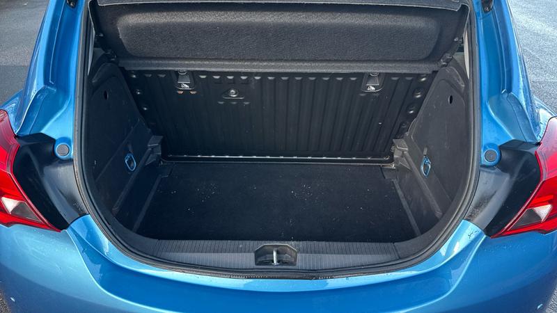 Vauxhall Corsa Photo cohere-811aaa1c74c2d1c9b8ee627ef10692827ee6eb51.jpg