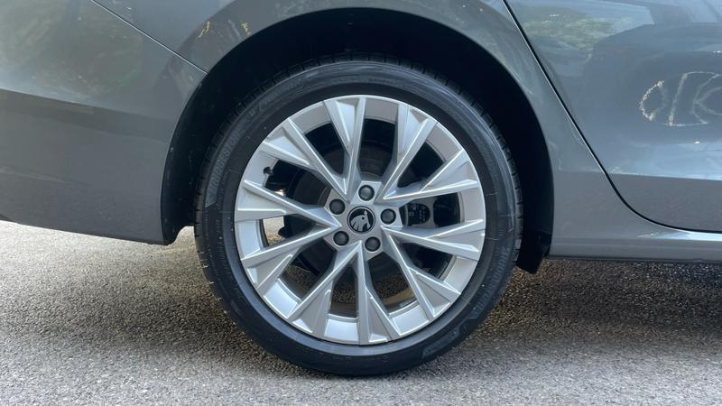 Skoda SUPERB Photo cohere-81471be3053dd3b65a48ab72c8547d6f209f76d5.jpg