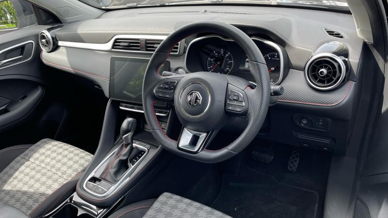 MG ZS Photo cohere-816e469e8524649ebc3b4b179f9ee99731a08f9c.jpg