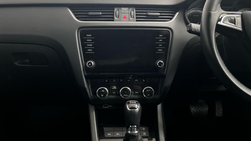 Skoda OCTAVIA Photo cohere-81a6b7721919725fccddb723c57c784f41fe7f61.jpg