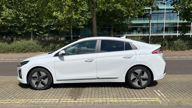 Hyundai IONIQ Photo cohere-81f40195f916895741bfe41993d3433e5c69f332.jpg