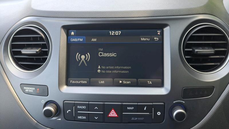 Hyundai i10 Photo cohere-822cc76ae85673cdb9442ba51a68c176cd22616d.jpg