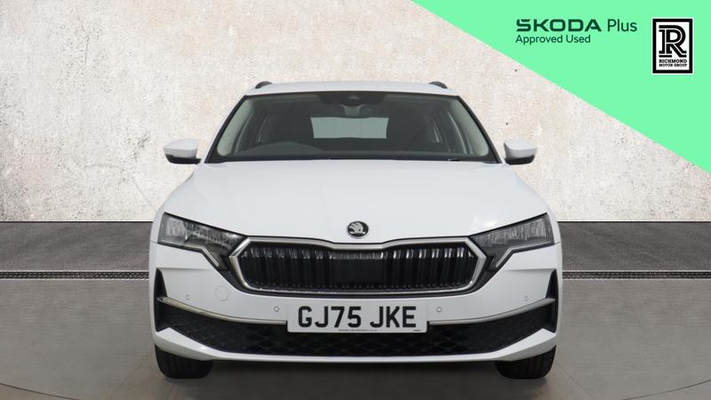 Skoda OCTAVIA Photo cohere-82360af77346b5fac0f28675284ace4ab4320be6.jpg