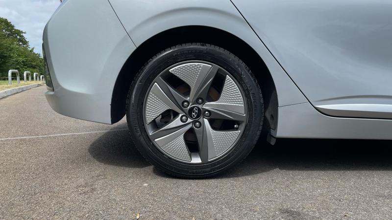 Hyundai IONIQ Photo cohere-8236104552db60d88bb0db8d558dd3114cc8283c.jpg