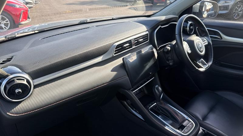 MG ZS Photo cohere-828d4db996fbcb66308b96cbbe925dd6e1cf3f59.jpg