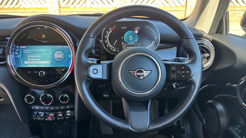 MINI Hatch Photo cohere-8294846e59334149d6736759c3ecc61392c92686.jpg