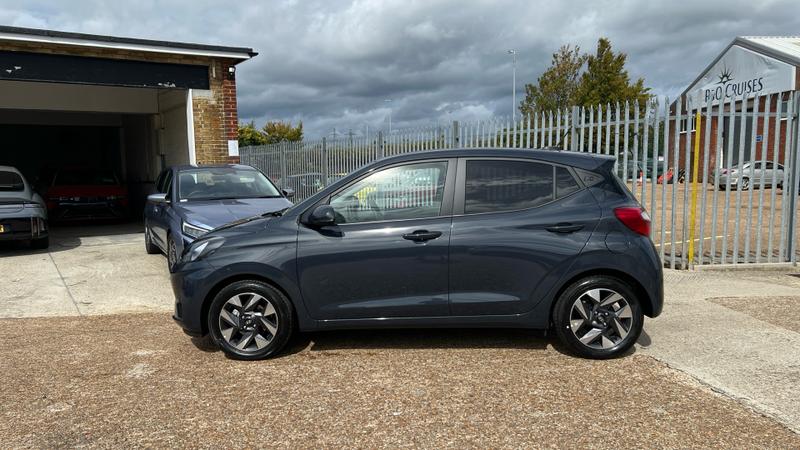 Hyundai i10 Photo cohere-82b163befd7c6d96a7c8f912264c1973cb84d30b.jpg
