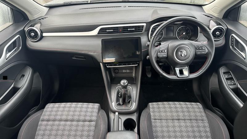 MG MG ZS Photo cohere-82c715f3989cdae6a8b2ec3399ab0097a350b4a5.jpg