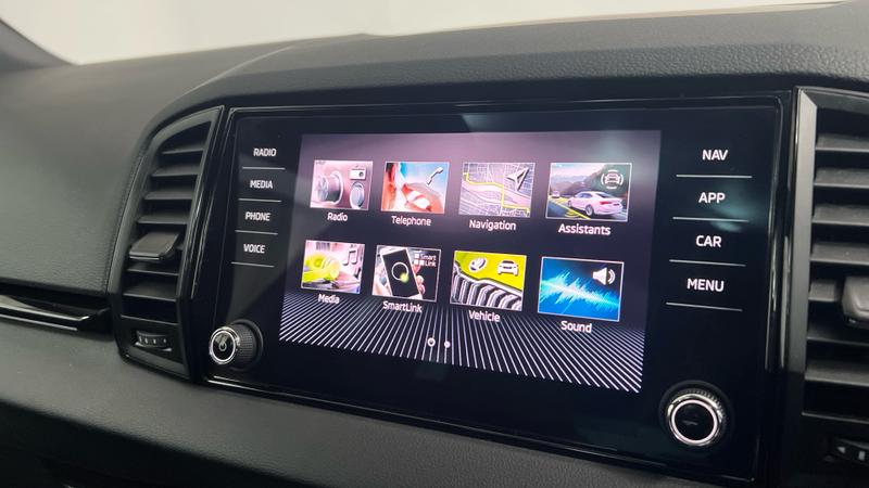 Skoda KAROQ Photo cohere-83b8d891d0068bc1d5485f944bced52efde6845c.jpg