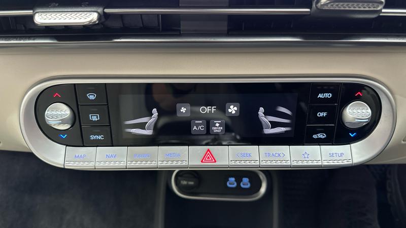 Genesis GV60 Photo cohere-84c9ccbc8e81ddf13fe20d2c69e9b176fbbb62e7.jpg