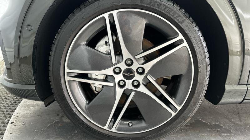 Genesis GV60 Photo cohere-84eb6c919b3d4082db7e90bdd853fd631cfe8477.jpg