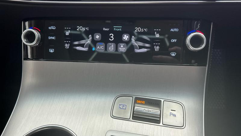 Genesis Electrified GV70 Photo cohere-85288411f314365b84f1a3d583111e823dd9b575.jpg