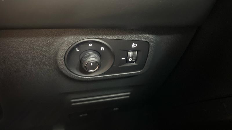 MG ZS Photo cohere-85ea79d649e01b26ecd4aa40510afcabd83cae64.jpg