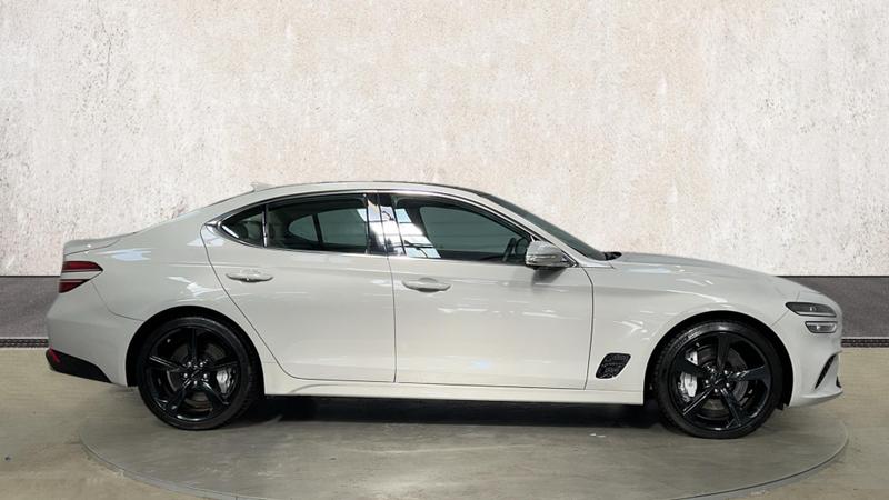 Genesis G70 Photo cohere-8610ebcd47a2fe2337c078de1fdd1fa109bbb1aa.jpg