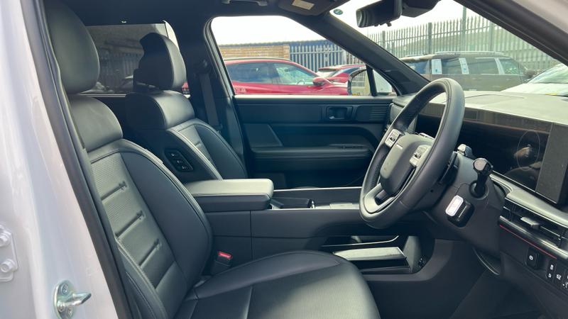 Hyundai Santa Fe Photo cohere-86d790ea1f5bc2ca3a2a52eed7d7421d4bac66ed.jpg