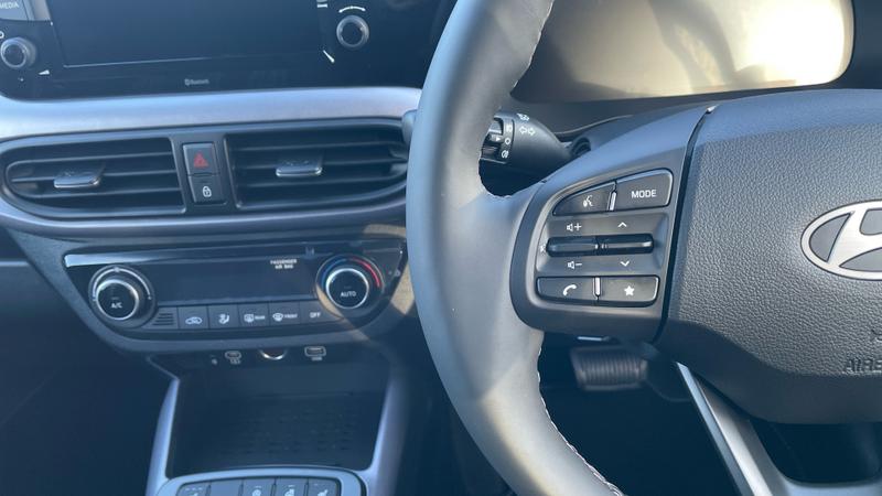 Hyundai i10 Photo cohere-88561686cd8d2cbba18b56a6a8ba26f48a7c29df.jpg