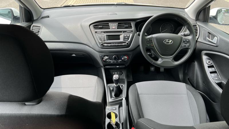 Hyundai i20 Photo cohere-89bf62ea065a7a95958ed34d42b1d1795eaec3b0.jpg