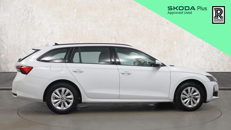 Skoda OCTAVIA Photo cohere-89c133149986439894581896f77fd3207c647541.jpg