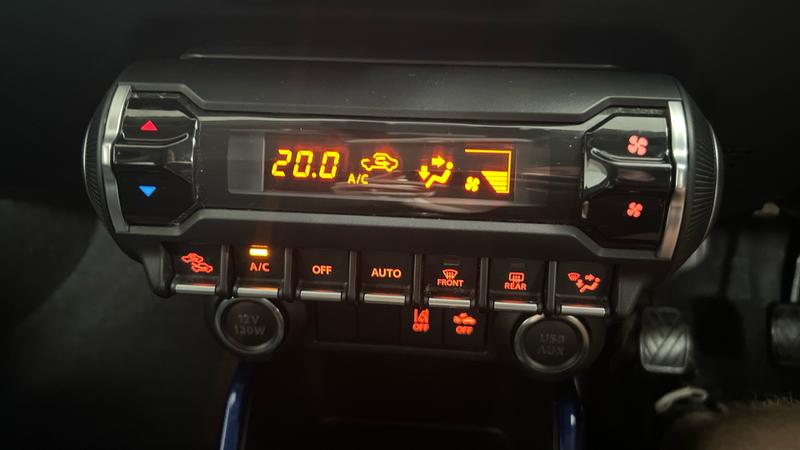 Suzuki IGNIS Photo cohere-8a61b975e97416cf226ff1151ef006c82ca99714.jpg