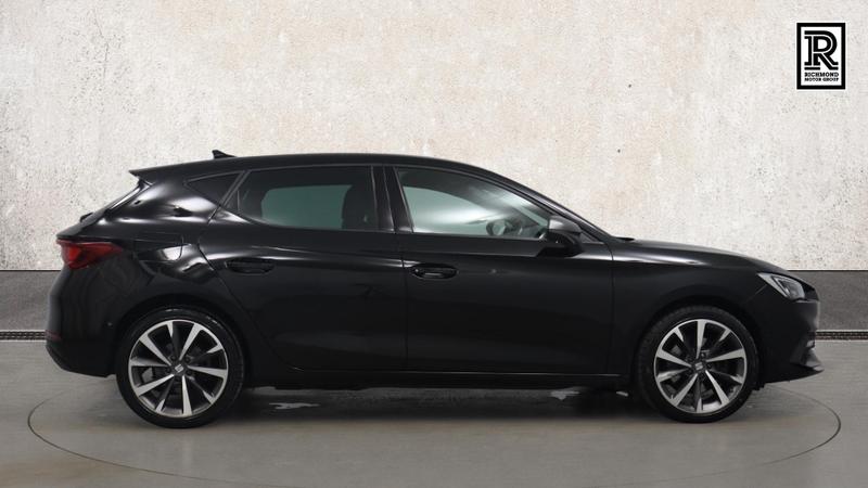 SEAT LEON Photo cohere-8ad447b29f901e9e381c07466b9f320c2d1d00c0.jpg