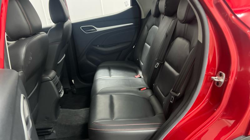 MG ZS Photo cohere-8ae0fdd05c7add62b8a3bb83303e25d8a19a1c1b.jpg